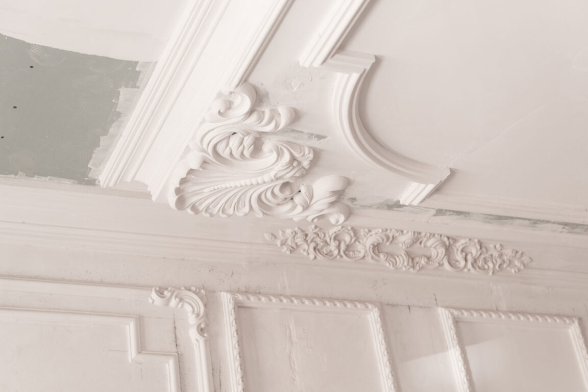 specialty drywall in upper corner of ceiling